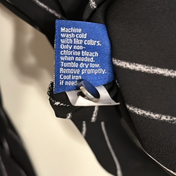 Apt 9 size Medium Black and White NWT - Picture 8 of 8